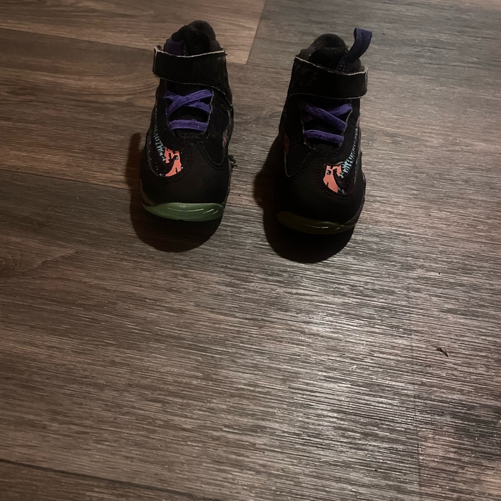 Nike Black and Purple Sneakers High-Top Style